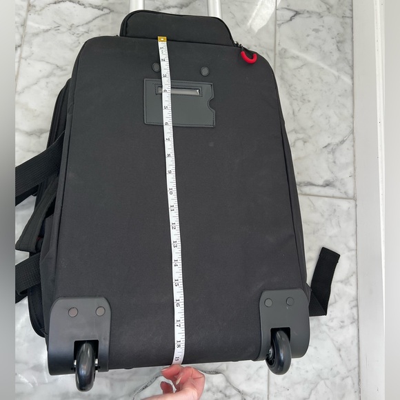 NWOT NRA Black Rolling Backpack Travel Duffle Bag - Picture 3 of 12